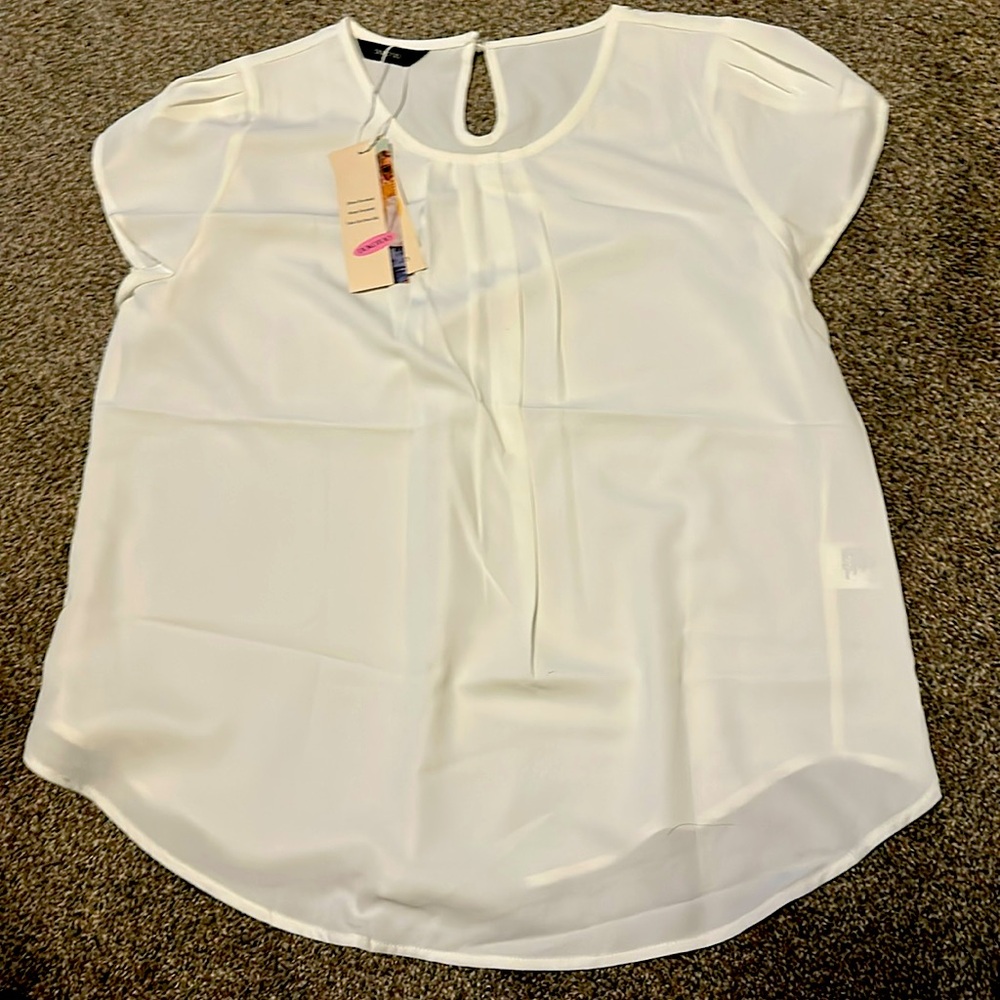 Dokotoo Blouse